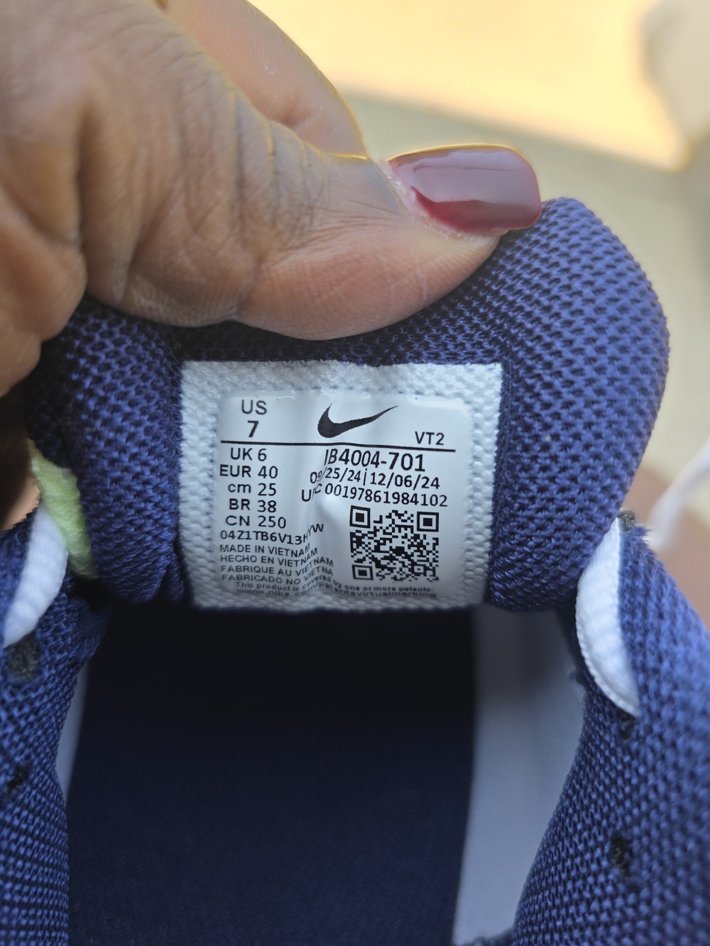 Nike Zoom Vomero 5 sneakers Men 7 Women 8.5 (40) - Picture 12 of 12